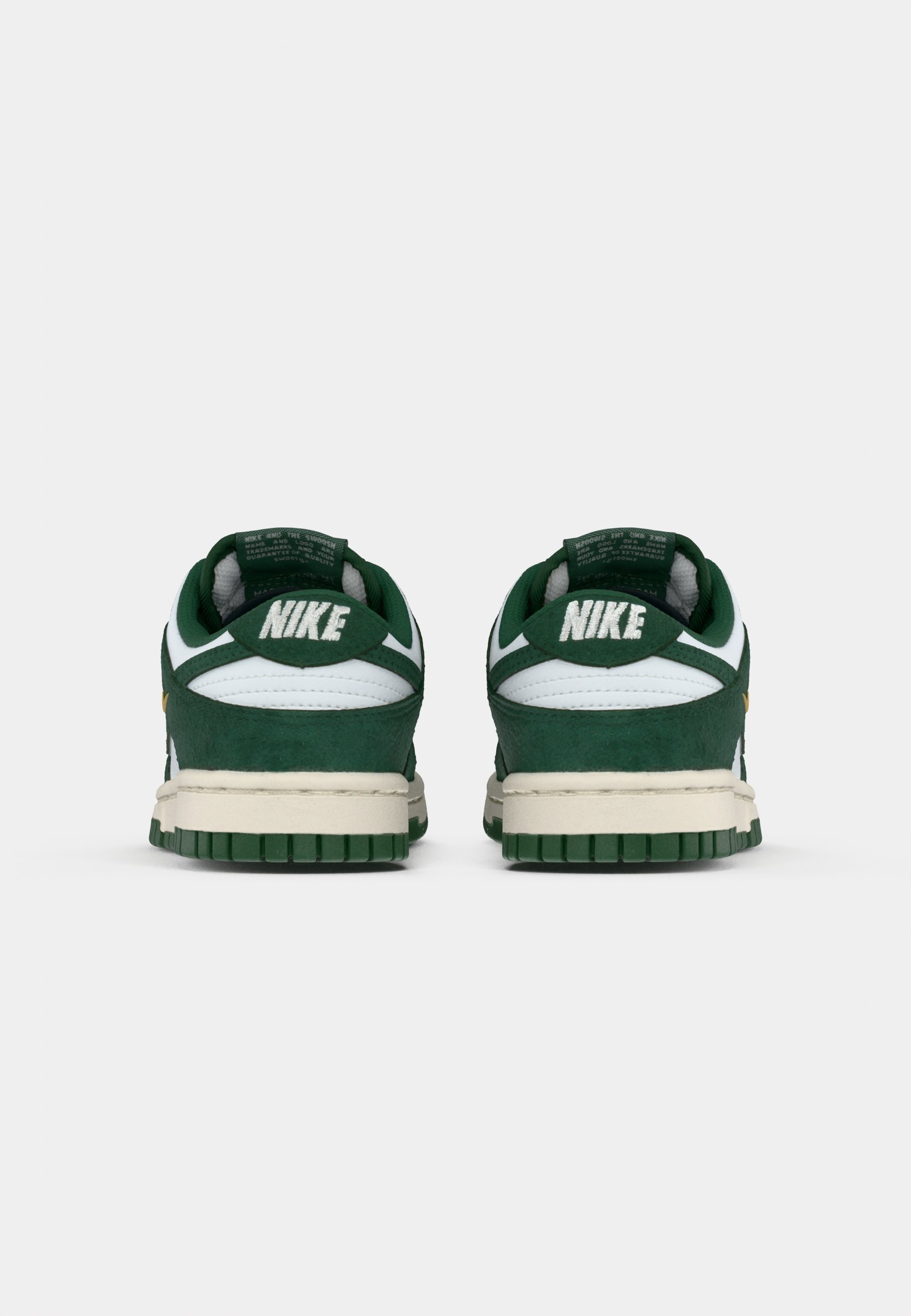 Nike Sportswear DUNK LOW - Sneakers low - summit white/gorge green