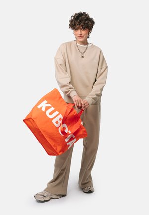Kubota, - Bluza