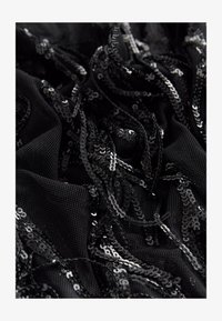 Sélectionné, black