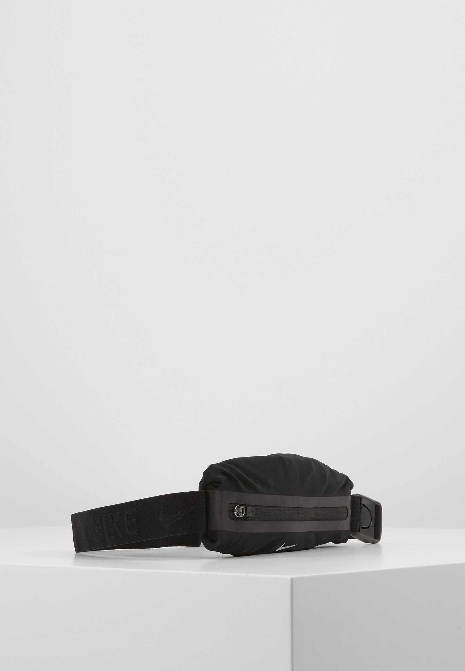 nike slim waistpack 2.0 iphone