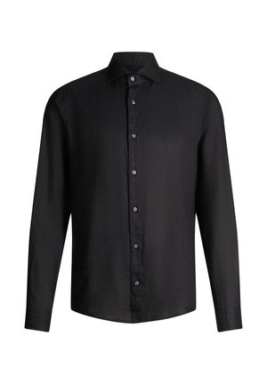 Schwarzes Hemd mit langen Ärmeln und Knöpfen, spitzem Kragen, frontal auf weißem Hintergrund dargestellt.