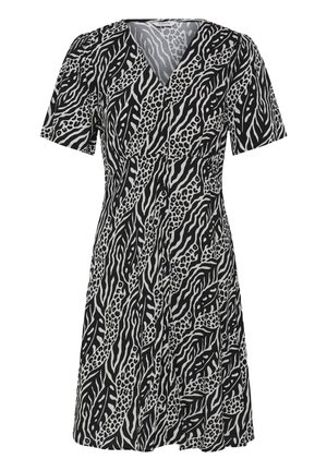 Sort-hvid kjole med korte ærmer, V-hals, knapper foran og blandede dyreprintmønstre inklusive zebra- og leoparddesigns.