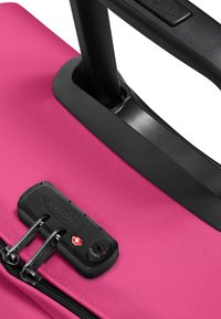 Eastpak TRANVERZ M - Trolley - pink escape