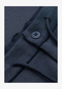 Non sélectionné, navy blue