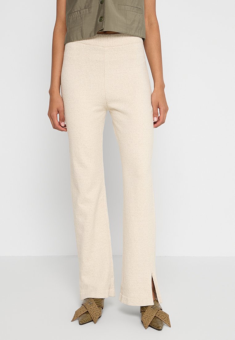 Nanushka Broek crème