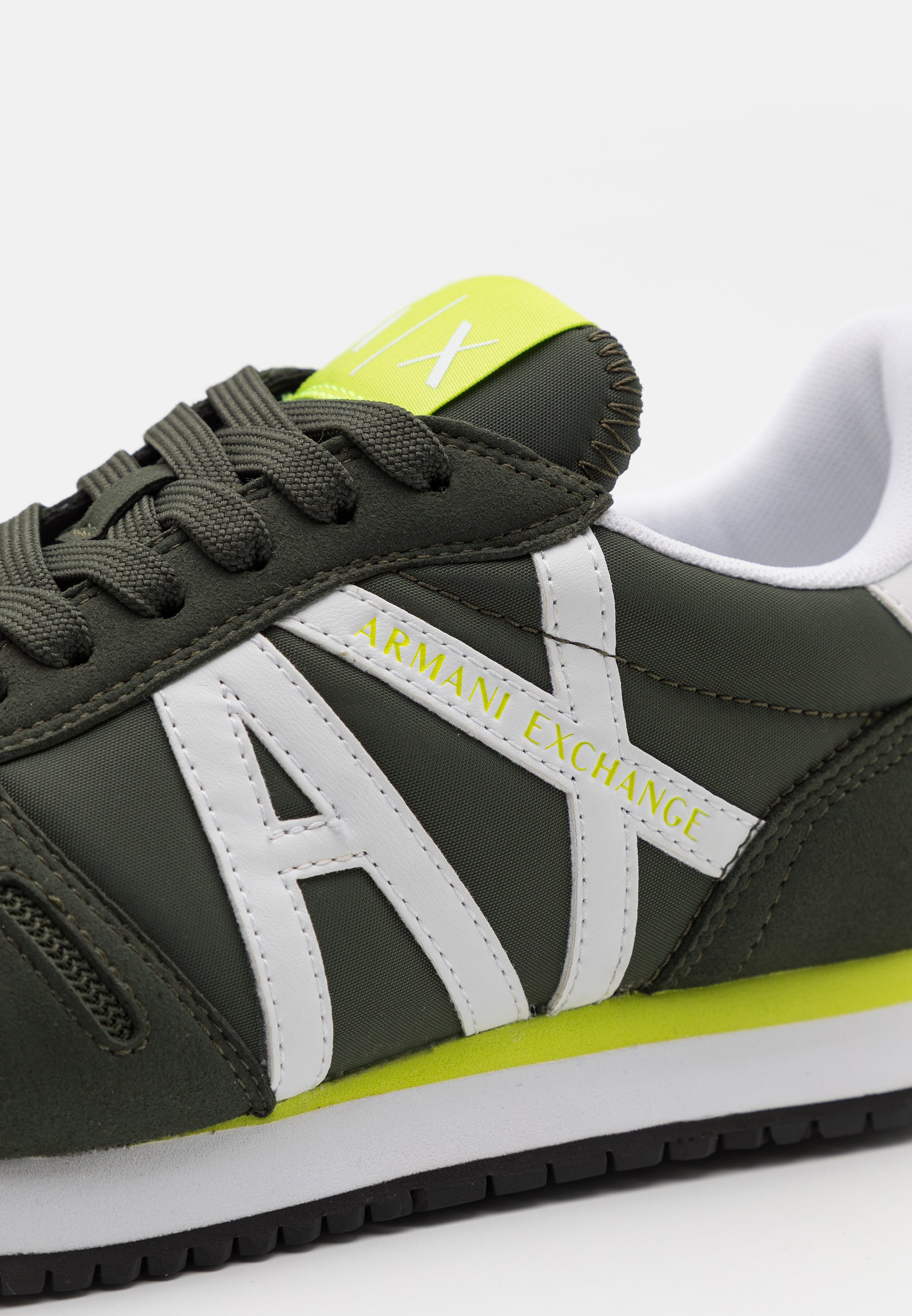 armani exchange retro runner