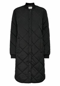 Cappotto lungo trapuntato nero con colletto rotondo, chiusura a bottoni, due tasche laterali e polsini elasticizzati. Presenta un motivo a diamante su tutta la superficie.