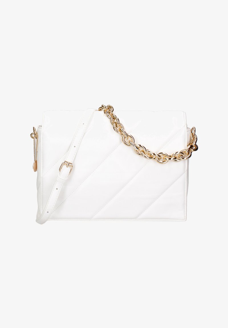 Borsa a tracolla bianca trapuntata con catena dorata, forma rettangolare, superficie liscia e tracolla staccabile.