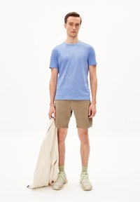 ARMEDANGELS JAAMEL STRUCTURE - T-Shirt basic - blue bloom