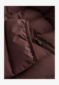 Niet geselecteerd, burgundy red