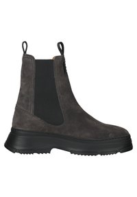 Botte Chelsea en daim gris foncé avec panneaux élastiques noirs sur les côtés, languettes de tirage à la cheville et semelle en caoutchouc noire épaisse avec bande de roulement texturée.