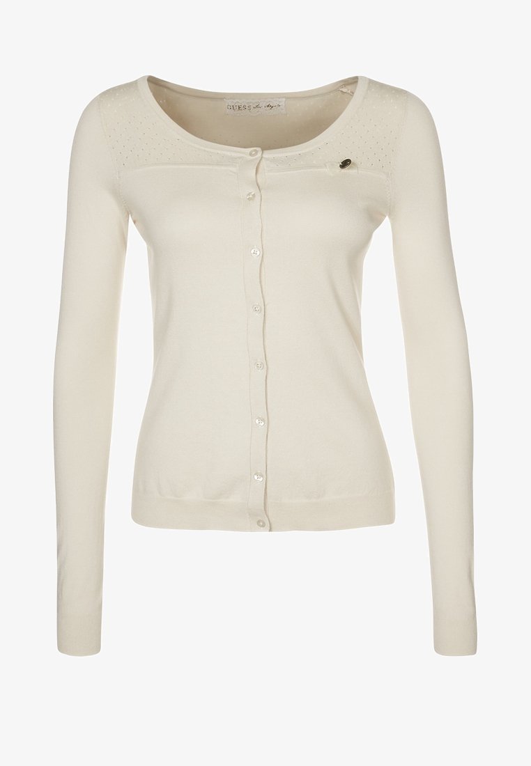 Krémový cardigan s dlouhými rukávy, knoflíkovým zapínáním, texturovanými detaily na ramenech a malou odznakem na levé straně. Měkká pletenina.