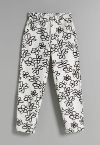 Bershka Spodnie materiałowe