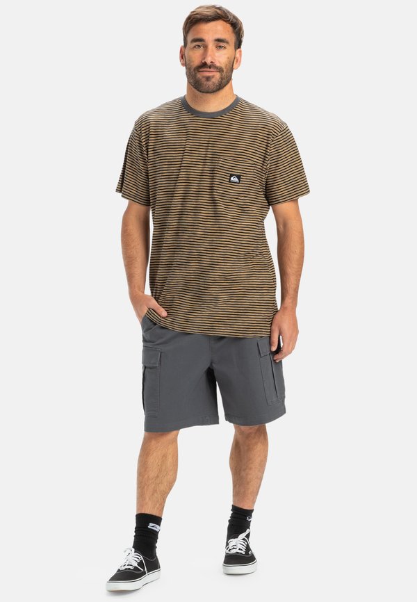 TAXER  - Shorts - kzm3