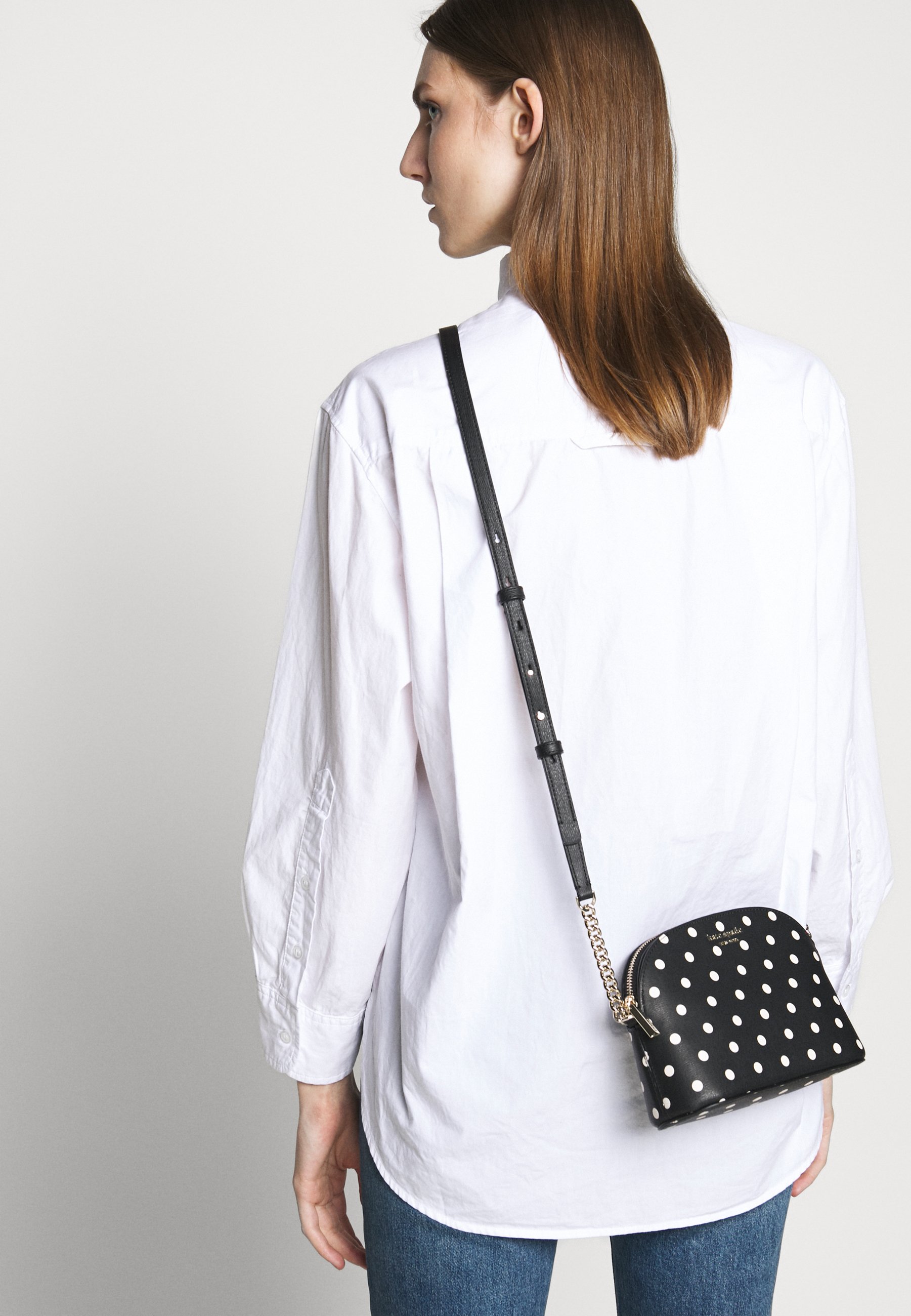 kate spade new york SPENCER CABANA DOT SMALL DOME CROSSBODY kate spade new york SMALL DOME CROSSBODY Skulderveske