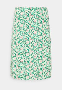 Saia floral verde com um design ajustado, apresentando pequenas flores rosas e amarelas sobre um fundo vibrante. Tecido suave com uma textura subtil.