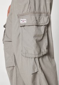BDG Urban Outfitters BDG MAXI POCKET  - Trousers - charcoal