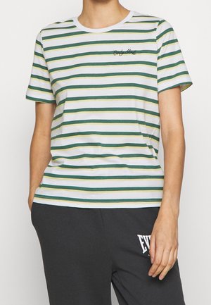 Gestreiftes T-Shirt in Weiß, Grün und Gelb. Kürze Ärmel, runder Halsausschnitt, mit "Only" in Grün auf der Brust gestickt. Weicher Baumwollstoff.