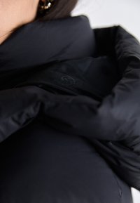 GANT MID LENGTH JACKET - Manteau en duvet - black