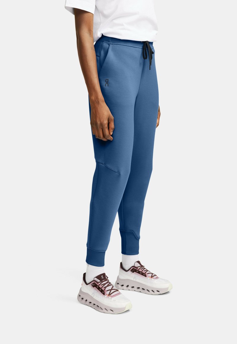 On SWEAT PANTS 3 - Tracksuit bottoms - fjord