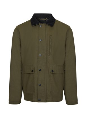 Oliwkowa kurtka z teksturowanej tkaniny z czarnym kołnierzem z sztruksu, z przodu na zatrzaski, kieszeń na piersi oraz dwiema kieszeniami po bokach.