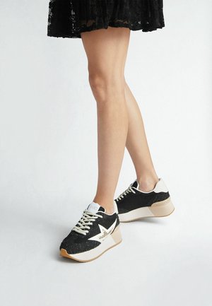 LIU JO, Baskets basses - black