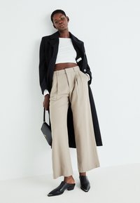 GAP TROUSER - Hlače - medium cool brown