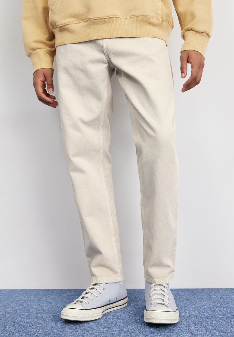 Carhartt WIP NEWEL PANT - Traperice opuštenog kroja - tonic stone dyed
