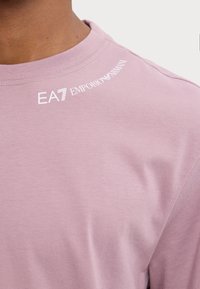 EA7 Emporio Armani UNISEX - T-shirt basic - toadstool