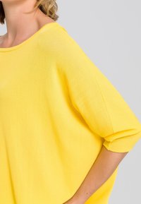 Marc Aurel Pullover - yellow