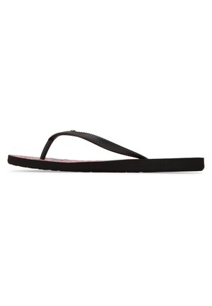 Sort flip-flop sandal med teksturerede gummistropper, en lyserød mønstret sål og en sort flad sål. Enkel design, der er velegnet til afslappet brug.