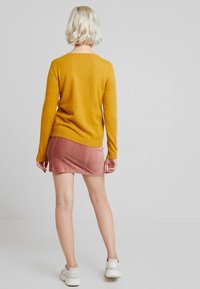 JDY Jersey de punto - gold-coloured