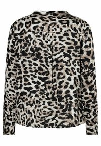 Langarm blouse van een zachte stof met een zwart, bruin en wit luipaardprint ontwerp, met een ontspannen pasvorm en knoopmanchetten.