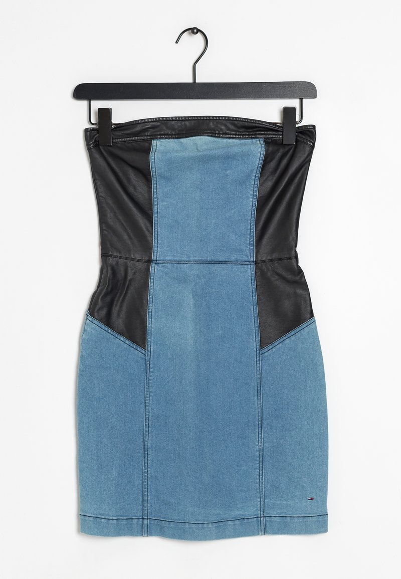 Sukkahattulinen farkku- ja tekonahkatunika, jossa on istuva muotoilu, tummansininen farkkupinta ja mustat tekonahkasaumat.