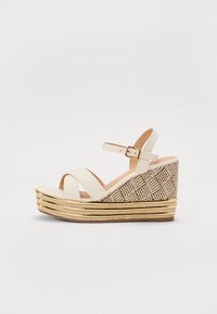 Sandales compensées - beige