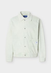 Φωτεινό πράσινο τζιν μπουφάν με γιακά, κούμπωμα με κουμπιά μπροστά, δύο τσέπες στο στήθος και μια μικρή ετικέτα με το λογότυπο στη δεξιά τσέπη.