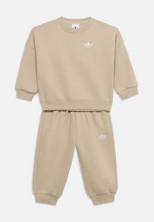 adidas Originals, UNISEX SET - Sweater - khaki three