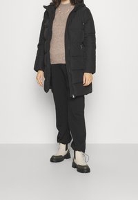 Vero Moda Maternity Stickad tröja - light brown