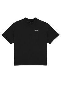 Černé tričko s krátkým rukávem vyrobené z bavlny, s klasickým kulatým výstřihem a malým bílým logem na levé hrudi. Přímý střih bez dalších ozdob.