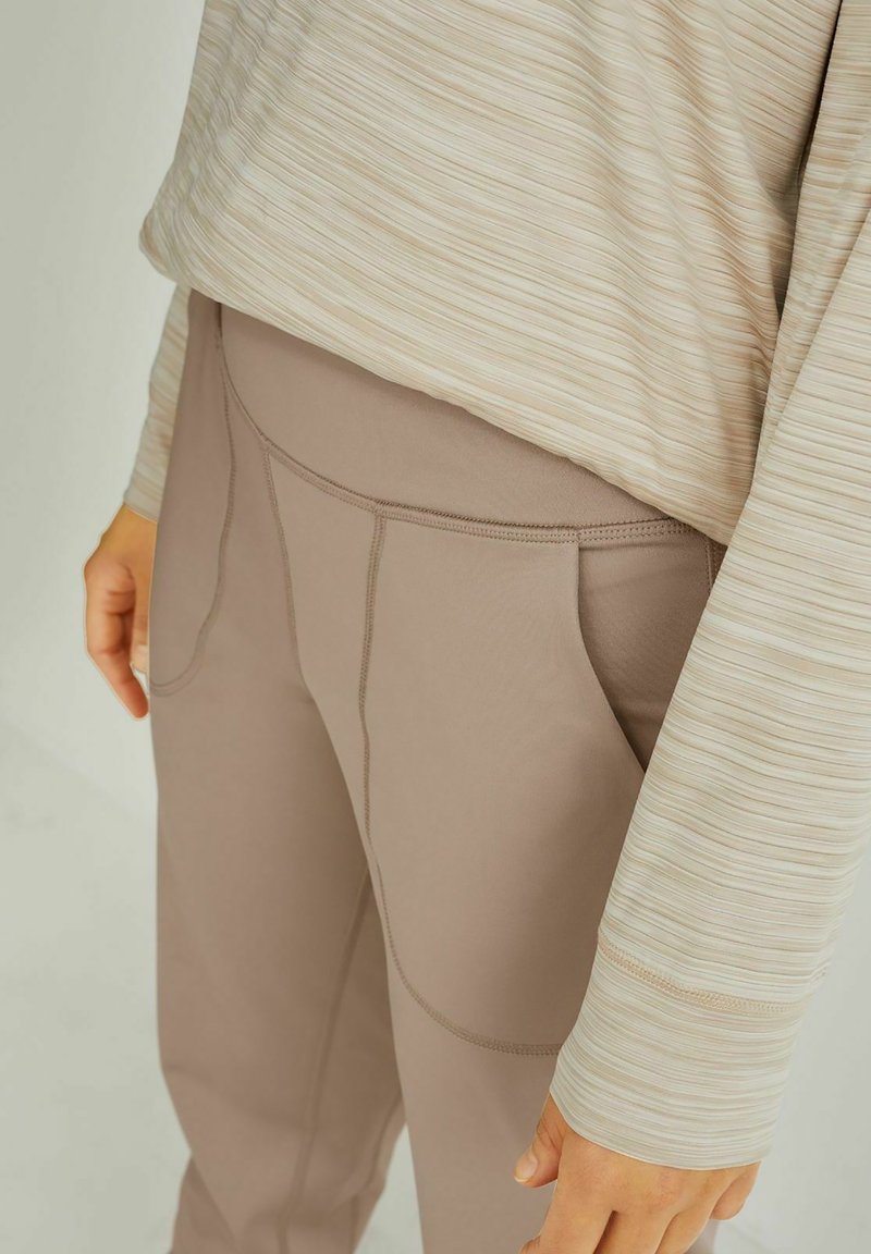 Damen Sportbekleidung | C&A Jogginghose taupe - AJ44530 Damen Sportbekleidung | C&A Jogginghose taupe - AJ44530