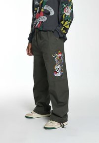Ed Hardy SIDE-SNAKE-SKULL TECH - Trainingsbroek - green