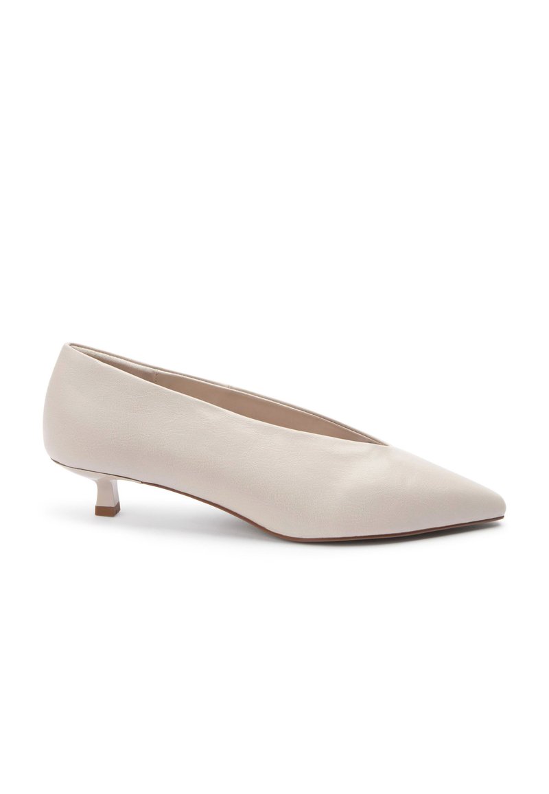 Next FOREVER COMFORT® HIGH CUT KITTEN HEEL COURT SHOES Decolleté