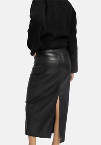RE:DESIGNED Jupe en cuir - black