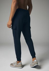Next JOGGERS - Kareiviško stiliaus kelnės - navy