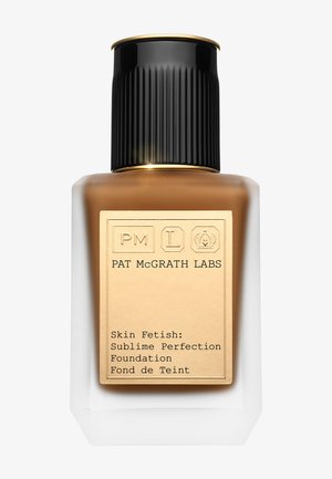 PAT McGRATH LABS SKIN FETISH: SUBLIME PERFECTION FOUNDATION - Fondotinta - Medium/ Deep 26