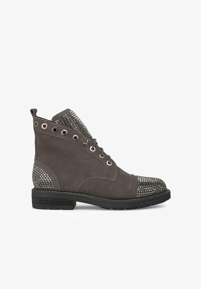 Bottines en daim gris avec une tige en mesh texturé et des accents métalliques, bout rond, lacets et un petit talon carré.