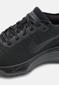 Nike Performance ZOOMX INVINCIBLE FK 3 - Road running shoes - black
