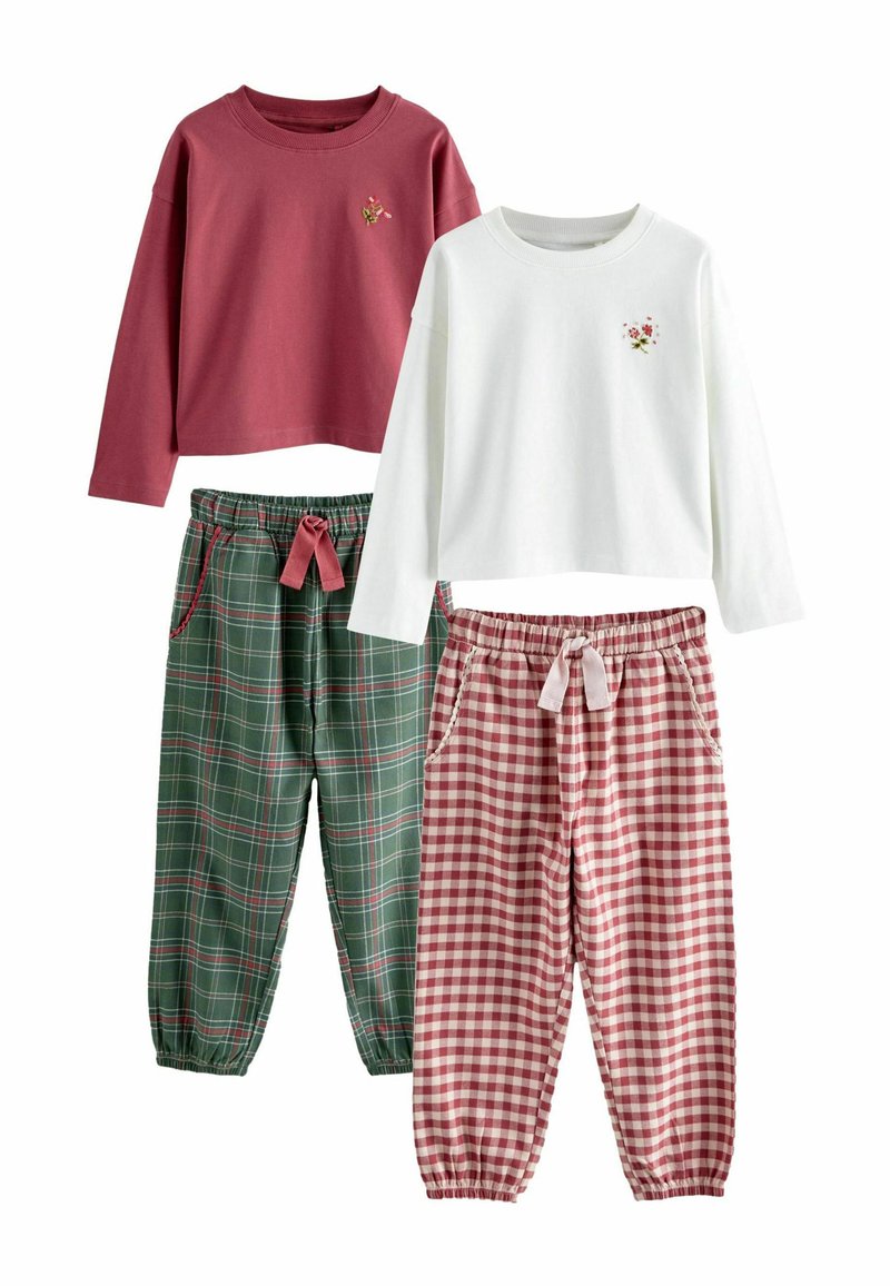 Drei Loungewear-Sets: ein bordeauxrotes Crop-Top mit floralen Stickereien, ein weißes Top mit ähnlichem Design und karierte Hosen in grünen und roten Tönen.
