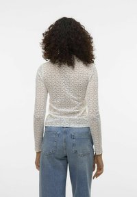 Vero Moda VMGINA - Bluse - snow white