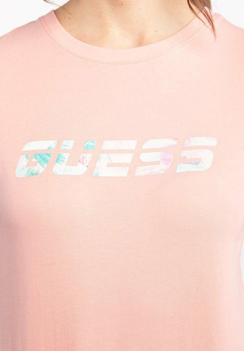 Damen T-Shirts | Guess BESSIE SS CN T-Shirt print pink - NK93522 Damen T-Shirts | Guess BESSIE SS CN T-Shirt print pink - NK93522